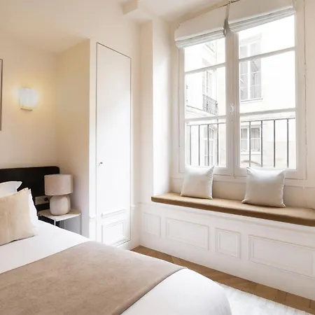 Pick A Flat's Apartements With Services In Louvre - Rue Des Halles Paris
