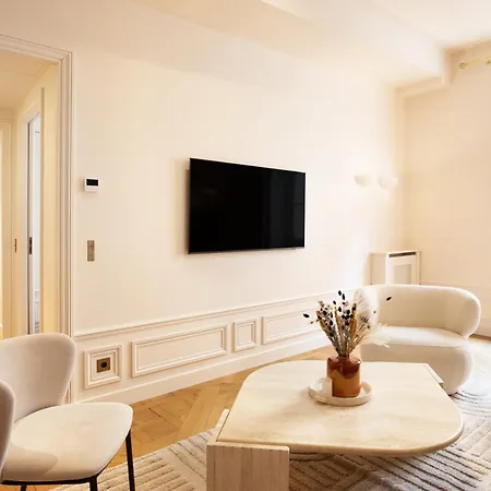 Pick A Flat's Apartements With Services In Louvre - Rue Des Halles